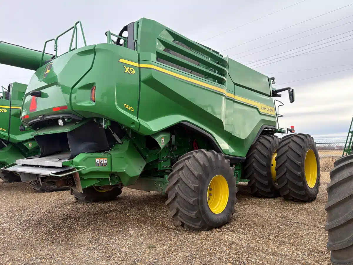 Gallery image 2 for Used 2025 John Deere X9 1100 Combine