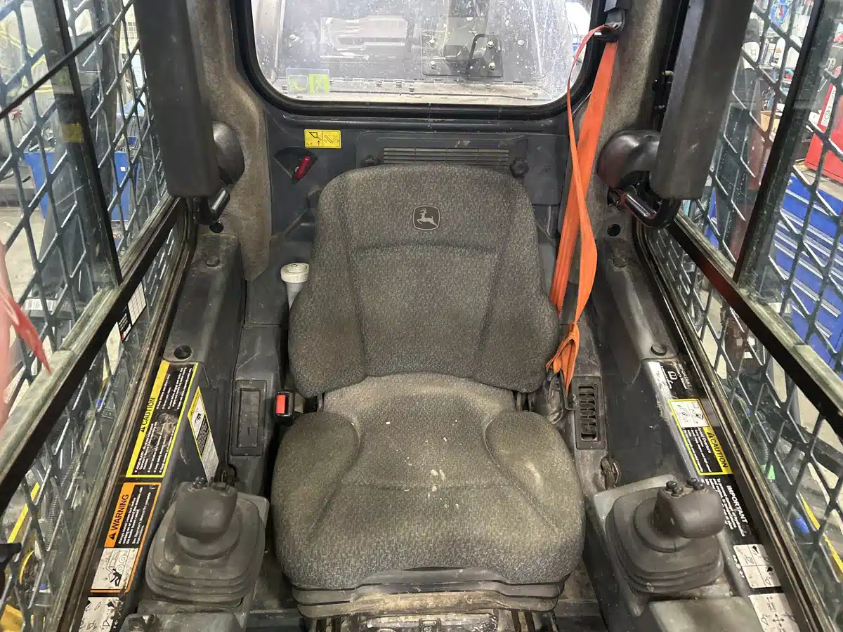 Gallery image 2 for 2024 John Deere 331G Track Loader