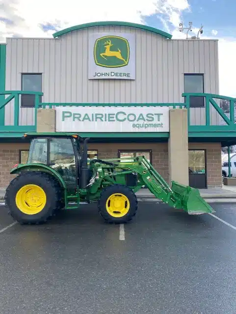 2022 John Deere B5100E Tractor