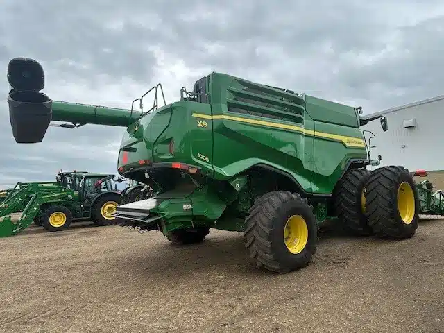 Gallery image 2 for 2024 John Deere X9 1100 Combine