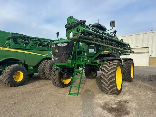 Gallery image 2 for 2025 John Deere 412R Sprayer - Self Propelled