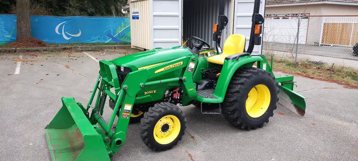 Gallery image 1 for 2016 John Deere 3032E Tractor