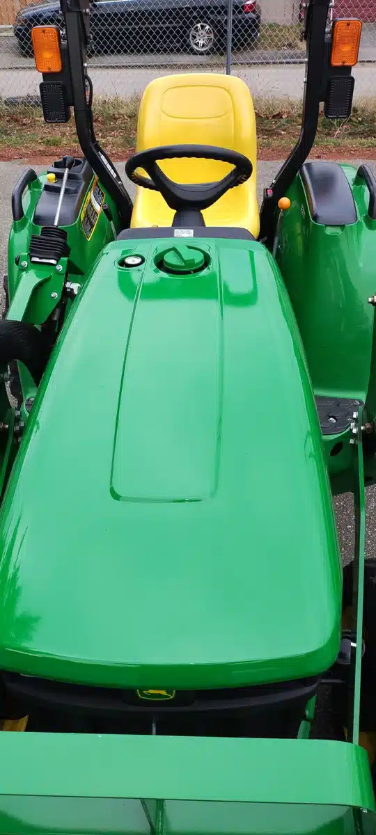 Gallery image 2 for 2016 John Deere 3032E Tractor