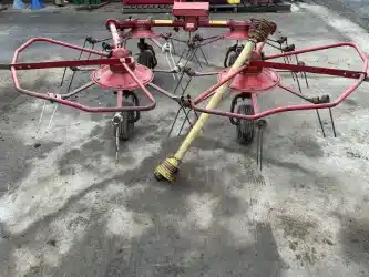 1989 New Holland NH163 Tedder Rake