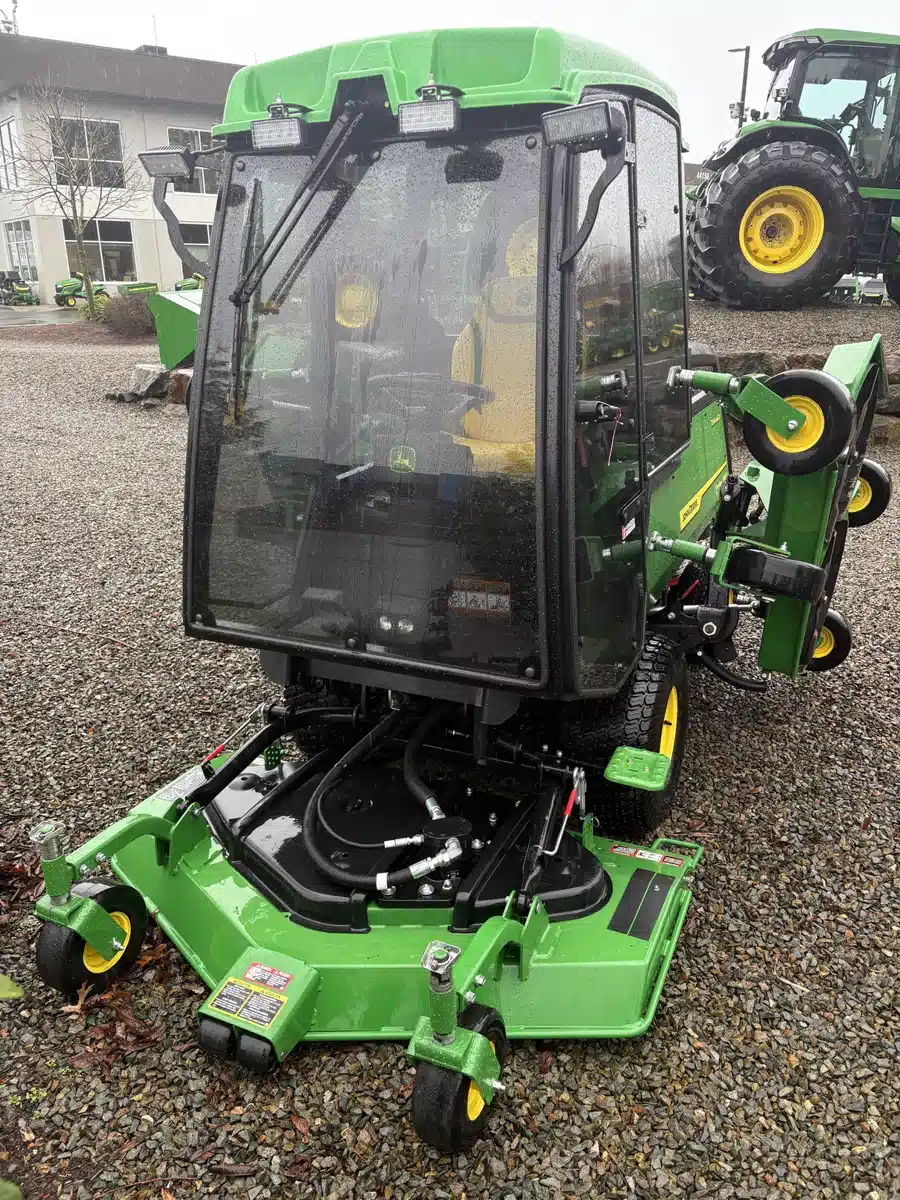 Gallery image 2 for 2025 John Deere 1600 Mower - Front Deck
