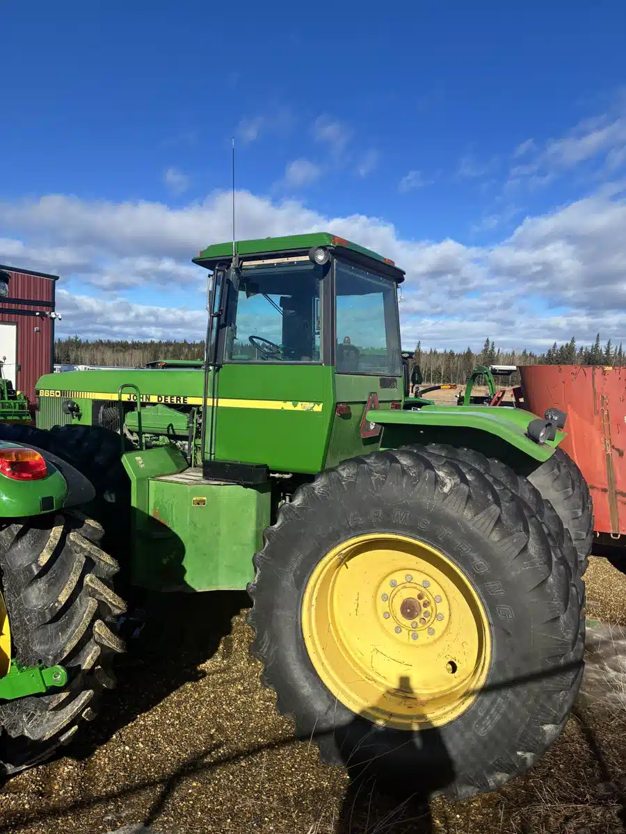 Gallery image 2 for 1985 John Deere 8650 Tractor