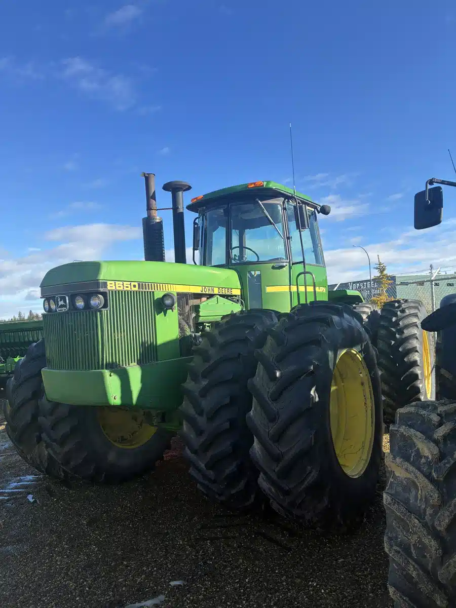 Gallery image 1 for 1985 John Deere 8650 Tractor
