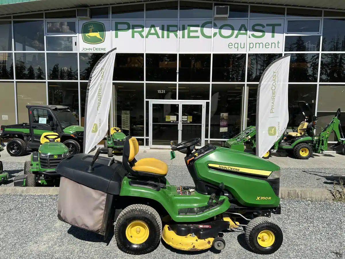 Photo de la Galerie 1 pour 2016 John Deere X350R Tracteur à pelouse