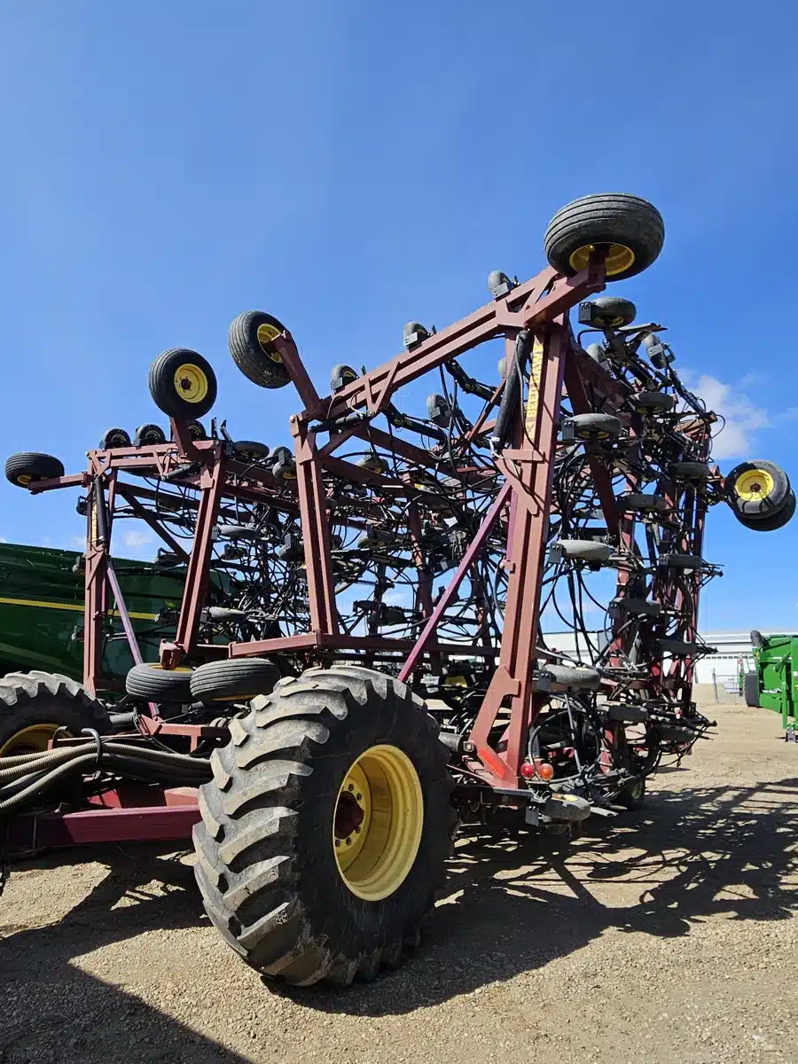 Gallery image 2 for 2010 Seed Hawk 84' 800 Air Drill