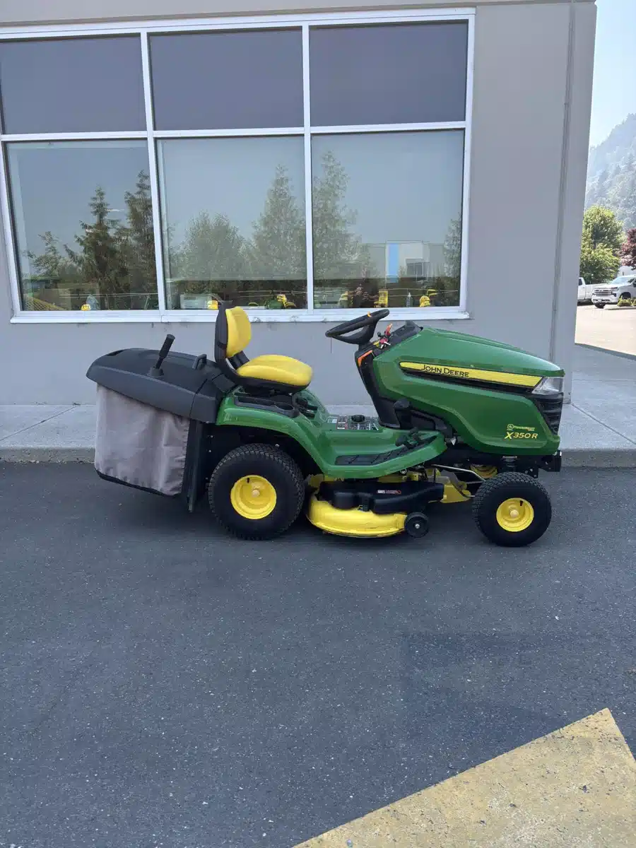 Gallery image 2 for 2020 John Deere X350R Lawn Tractor