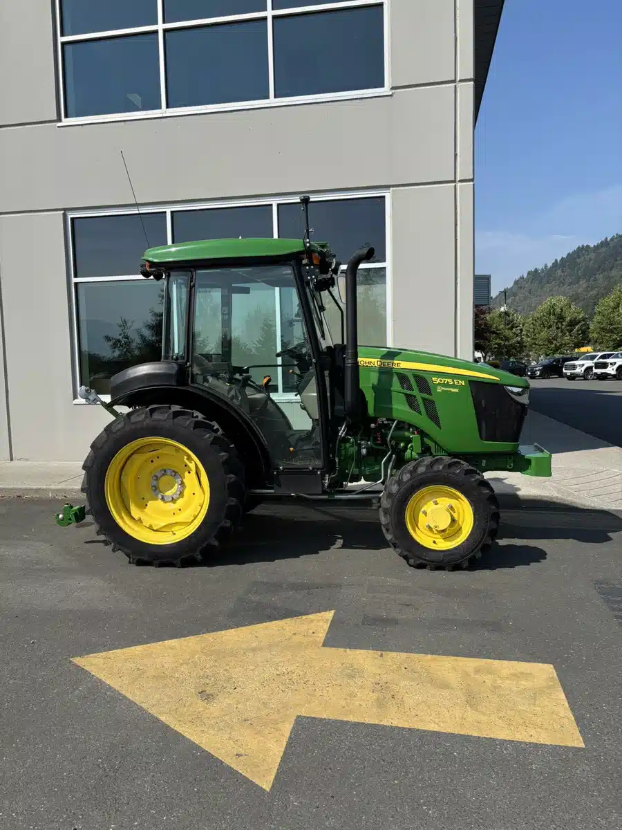 Gallery image 2 for 2025 John Deere 5075EN Tractor