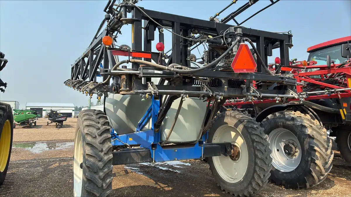Gallery image 2 for 2016 New Holland SF216 Sprayer - Pull Type