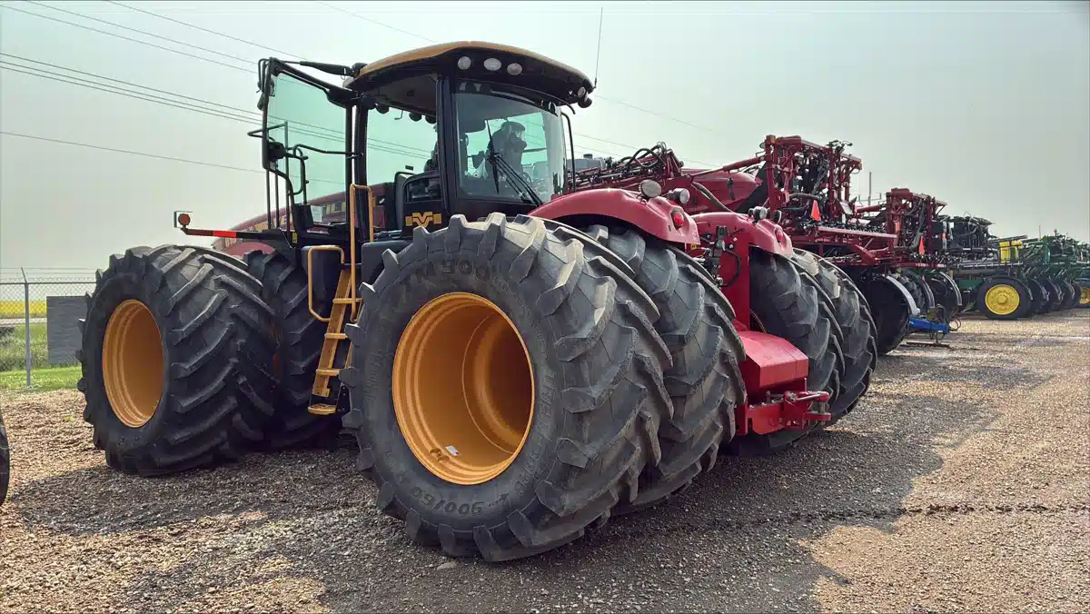 Gallery image 2 for 2019 Versatile 610 Tractor