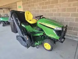 Photo de la Galerie 2 pour 2024 John Deere X590 Tracteur à pelouse