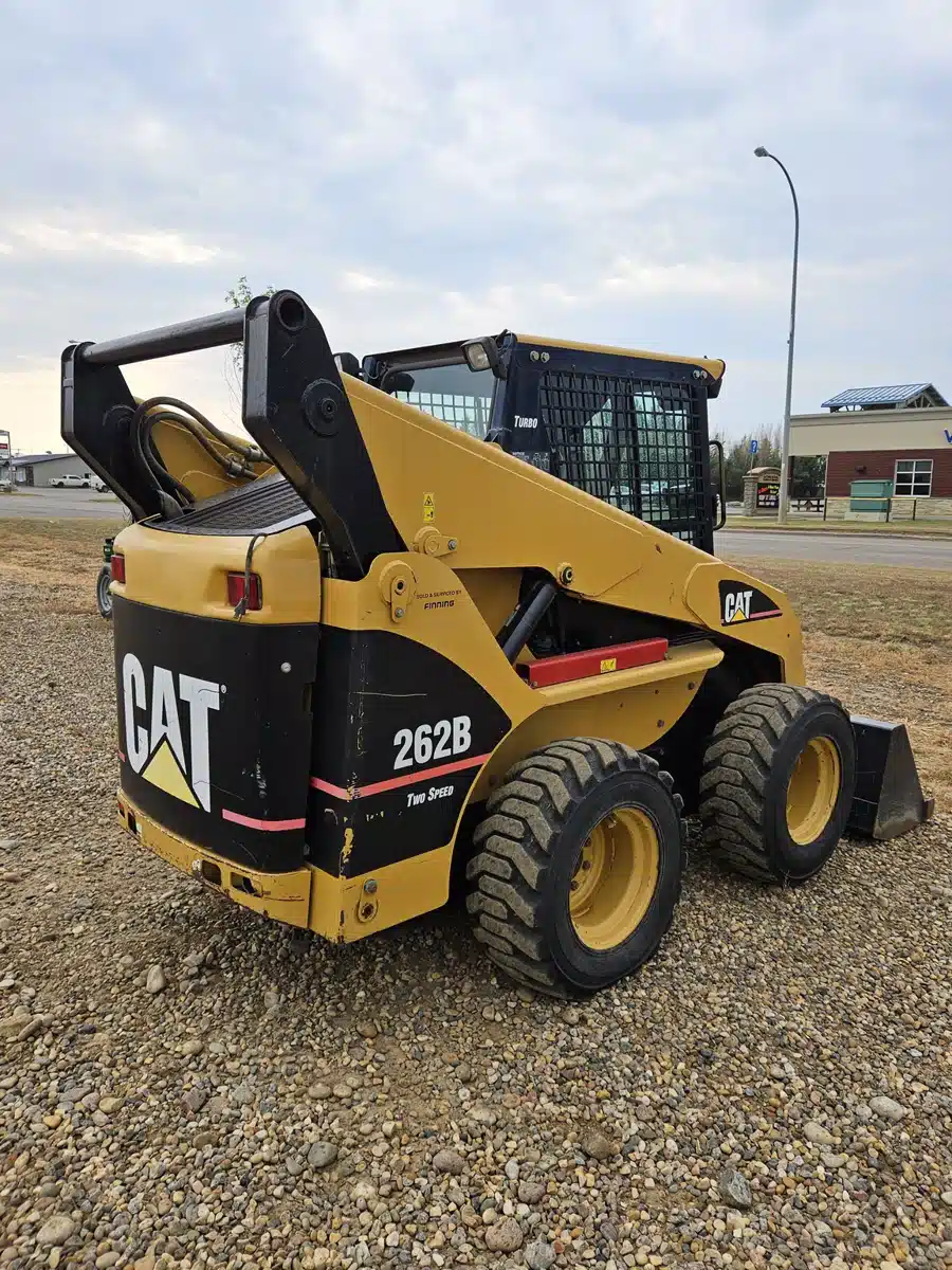 Photo de la Galerie 2 pour 2006 Caterpillar 262B chargeuse à direction à glissement