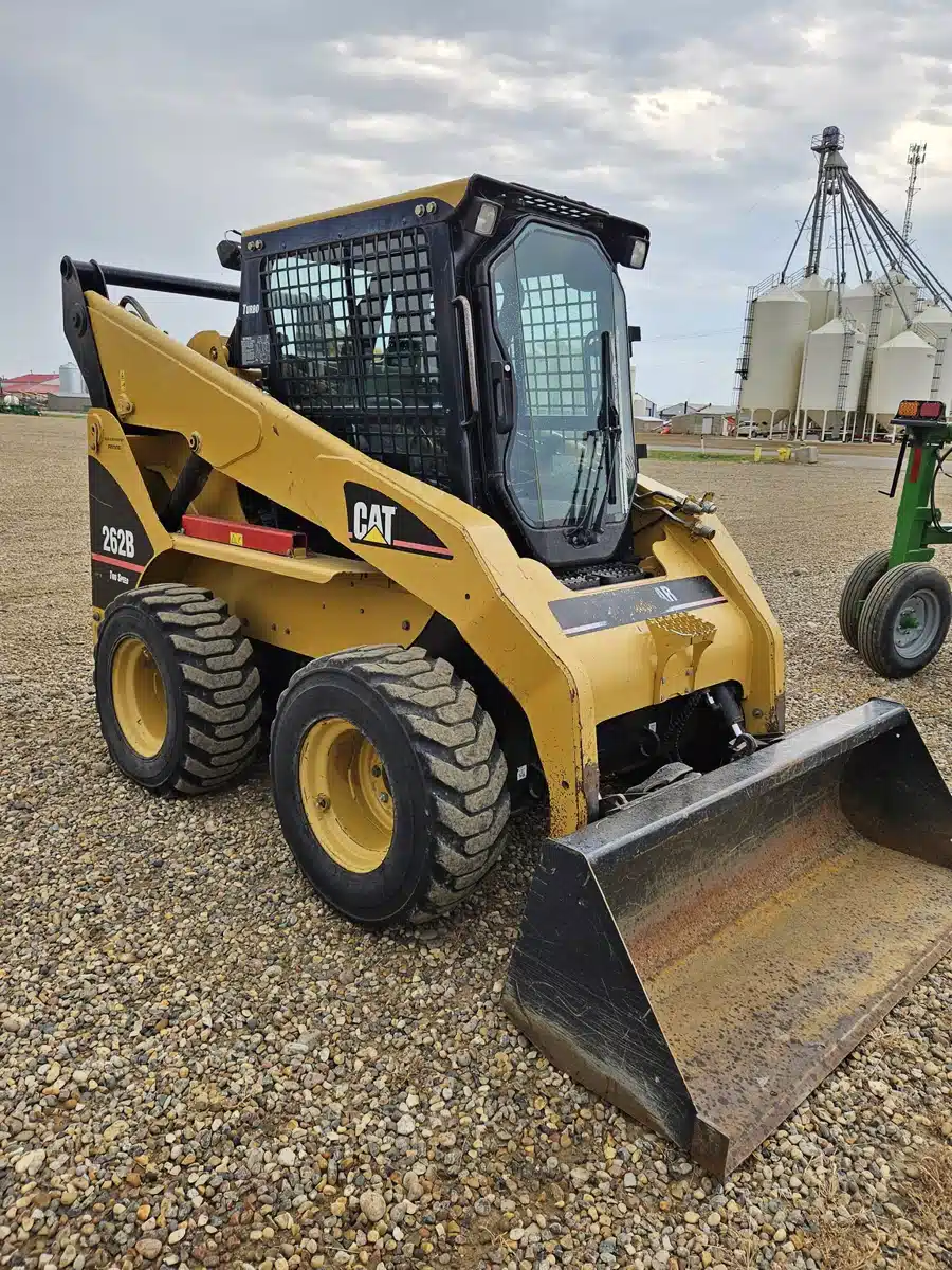 Photo de la Galerie 1 pour 2006 Caterpillar 262B chargeuse à direction à glissement