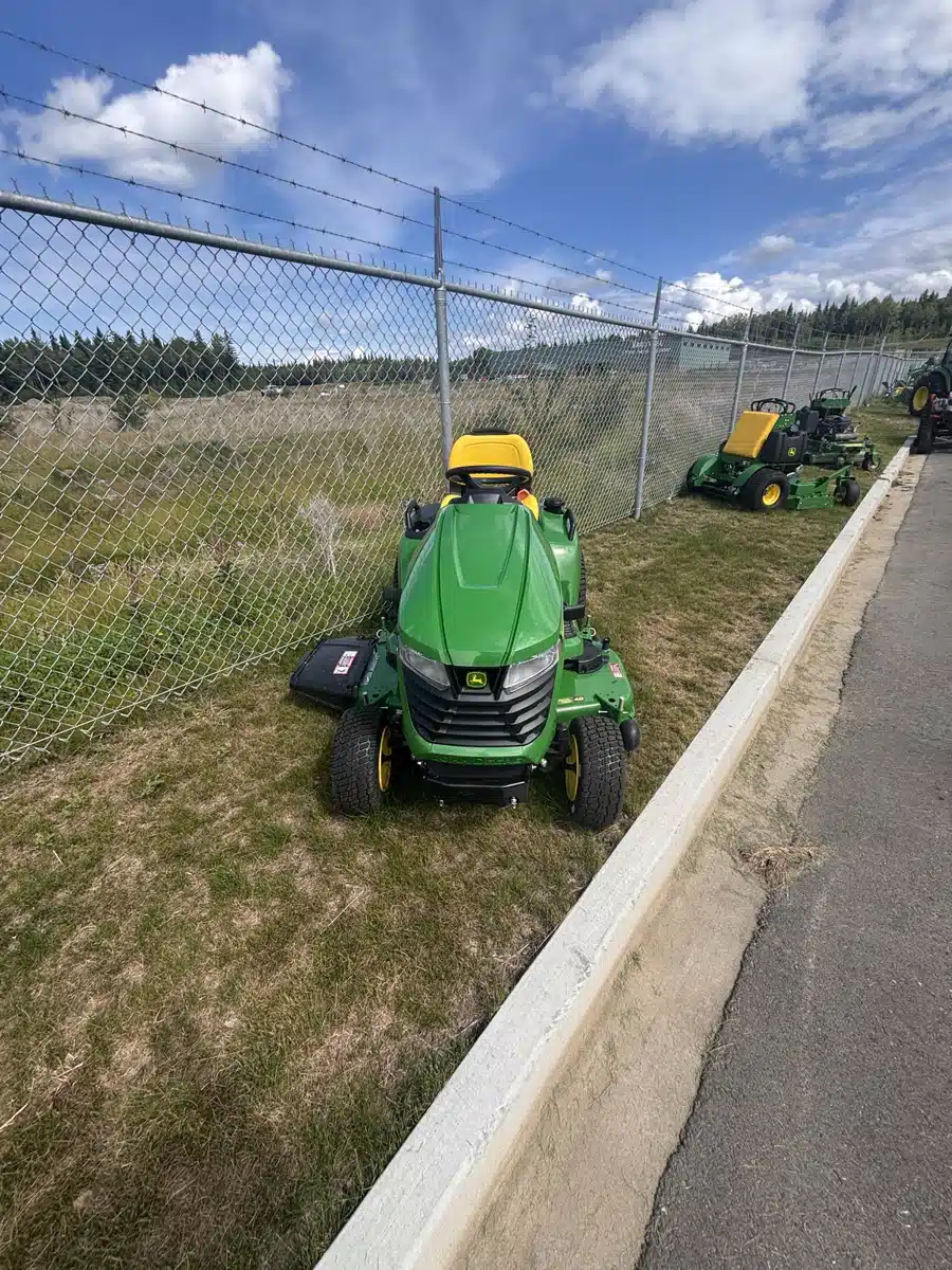 Gallery image 1 for 2023 John Deere X570 48A Lawn Tractor