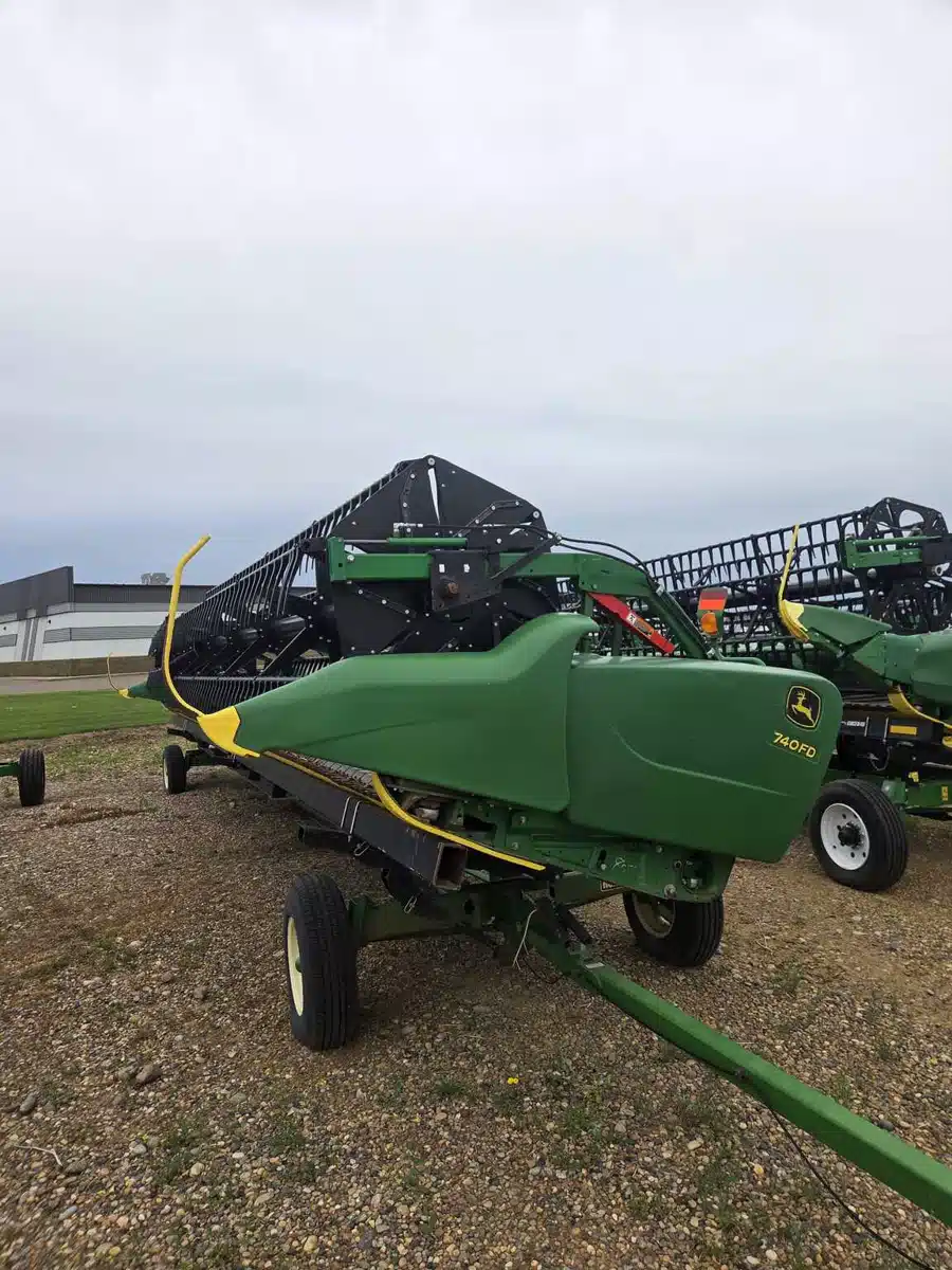 Gallery image 1 for 2019 John Deere 740FD Header - Draper