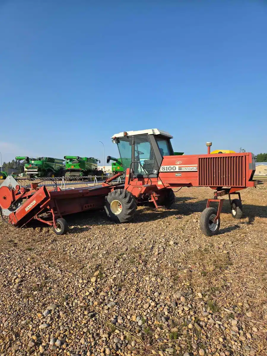 Photo de la Galerie 1 pour 1993 Hesston 8100 Andaineur