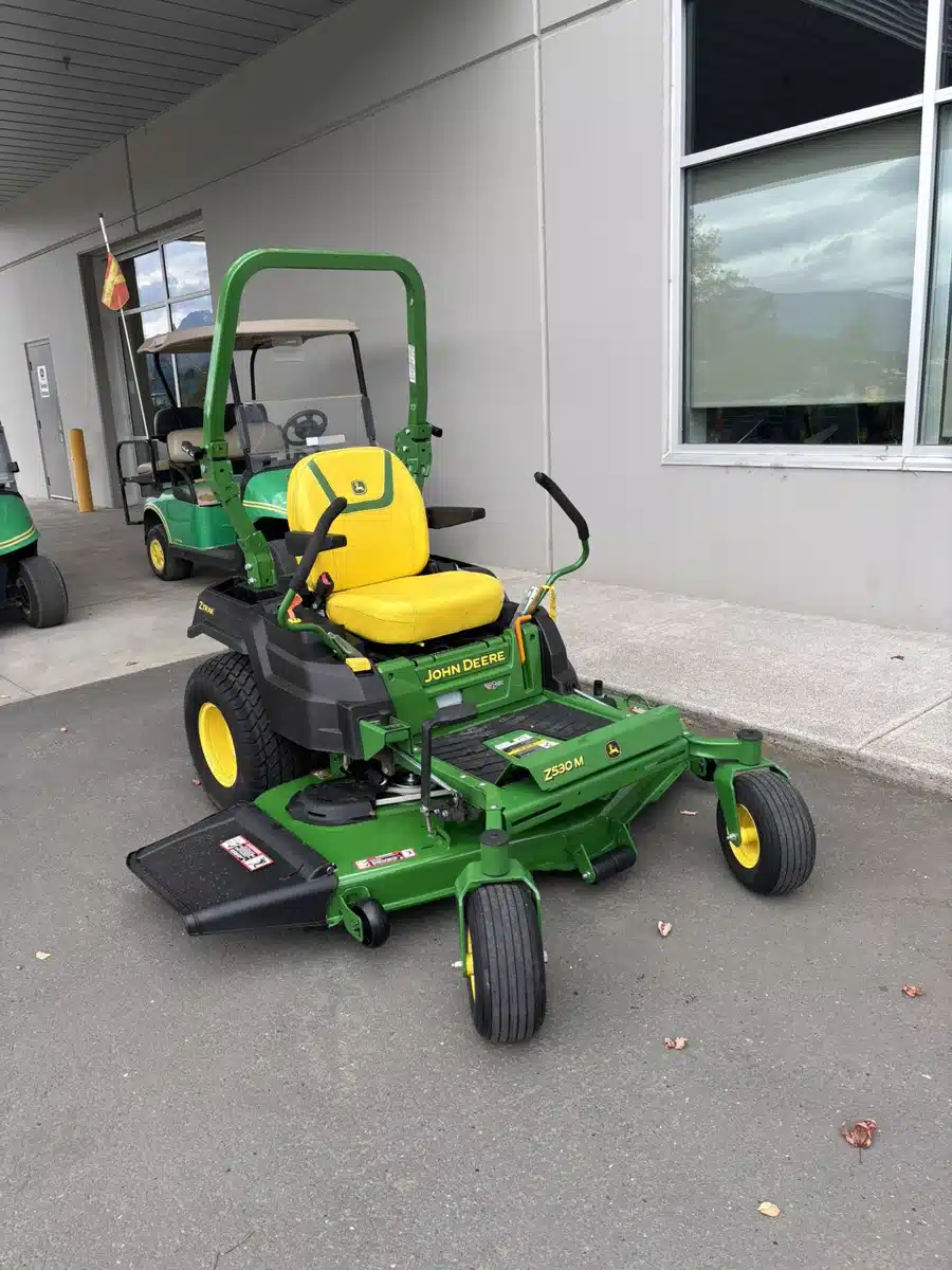Gallery image 1 for 2024 John Deere Z530M Mower - Zero Turn