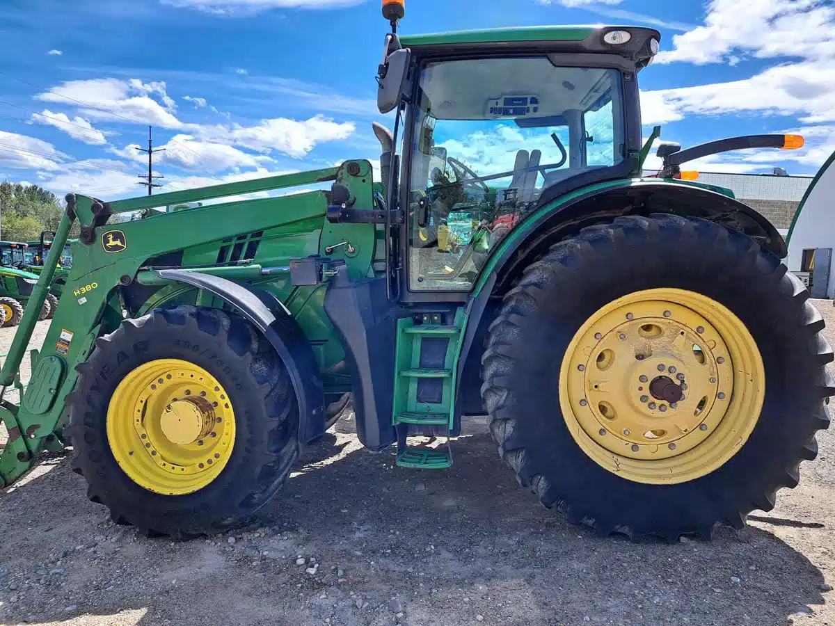 Photo de la Galerie 1 pour 2011 John Deere 6190R Tracteur