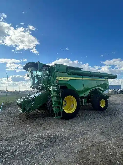 Photo de la Galerie 1 pour 2024 John Deere X9 1000 Batteuse