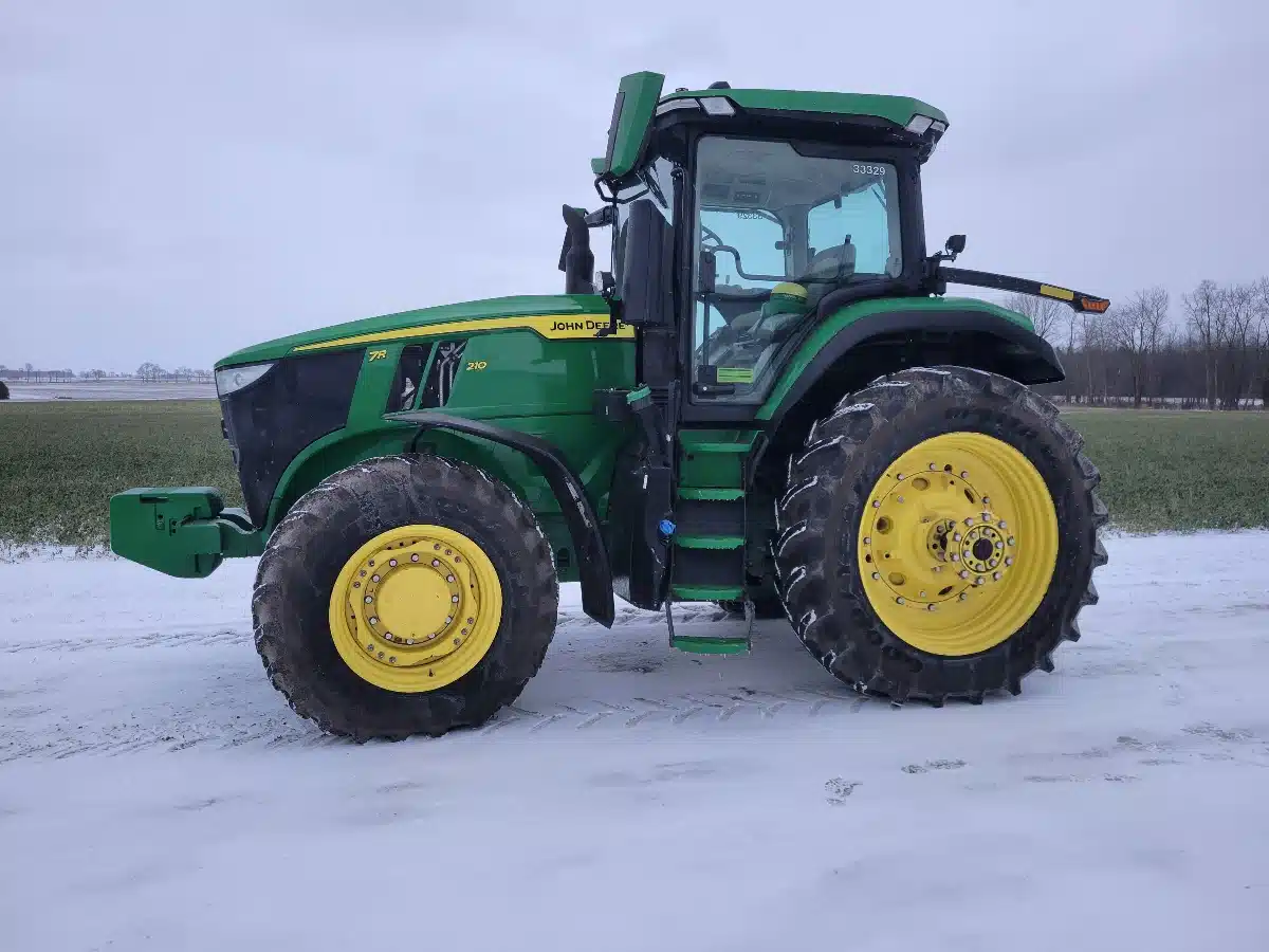 Gallery image 2 for Used 2020 John Deere 7R 210 Tractor