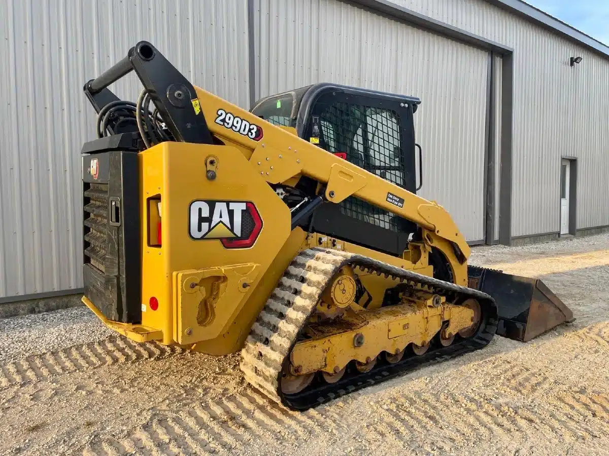 Gallery image 2 for Used 2023 Caterpillar 299D3 Track Loader