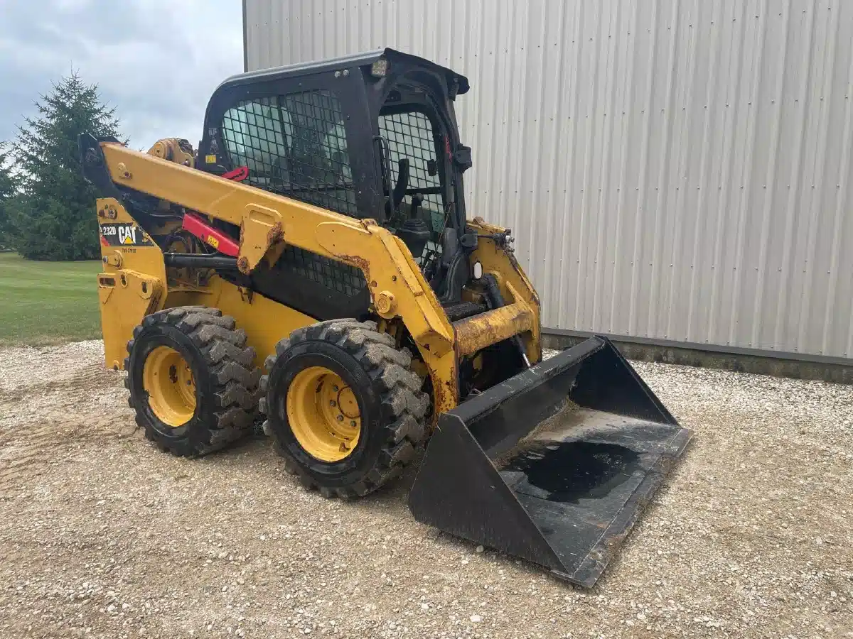 Gallery image 2 for 2017 Caterpillar 232D Skid Steer