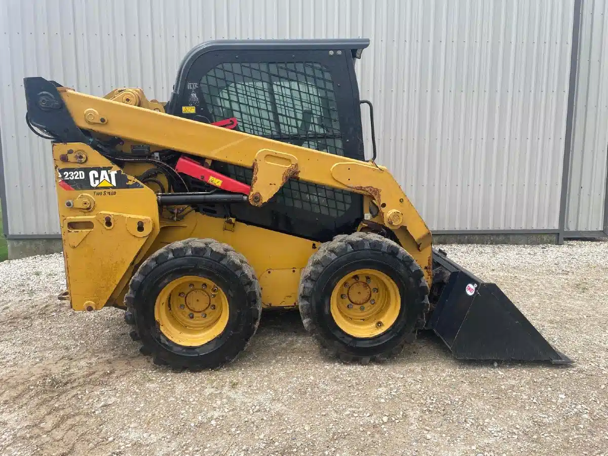 Gallery image 1 for 2017 Caterpillar 232D Skid Steer