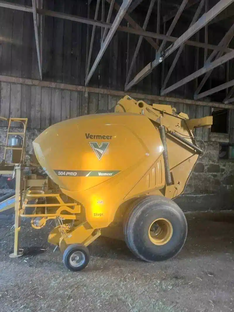 Gallery image 1 for Used 2018 Vermeer 504 PRO Round Baler