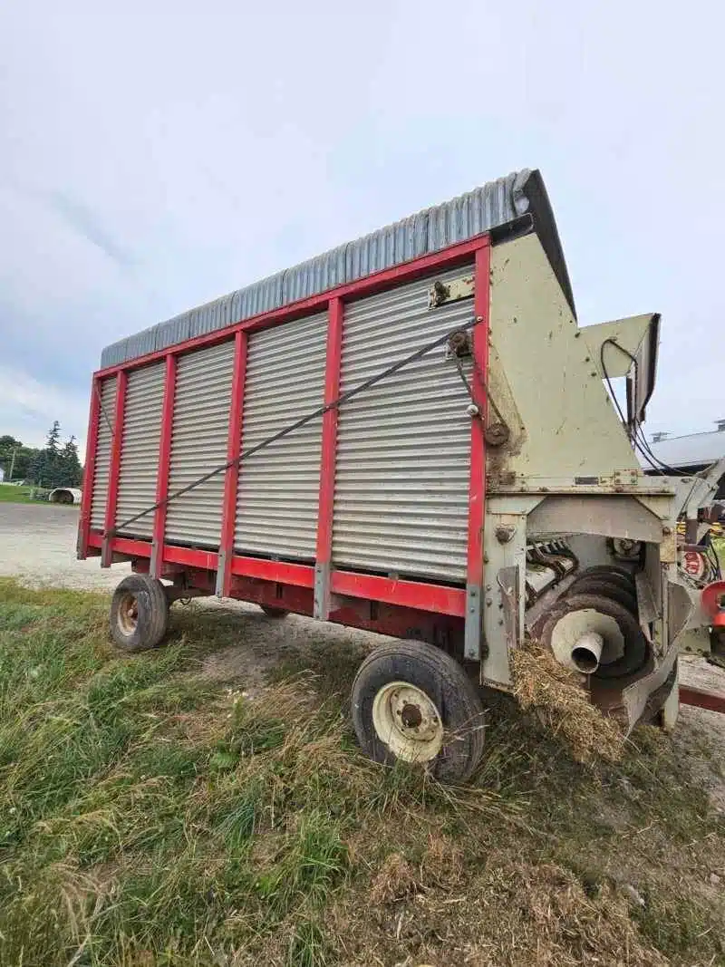 Gallery image 1 for Used ***MANUFACTURER NOT SPECIFIED*** Silage Wagons Silage Wagon