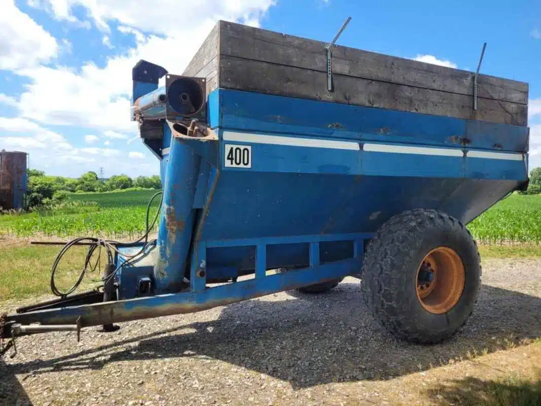 Gallery image 1 for Used Kinze 400 Grain Cart