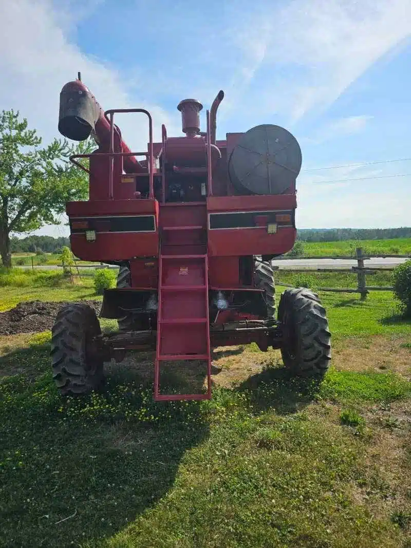 Gallery image 1 for Used 1992 Case IH 1640 Combine