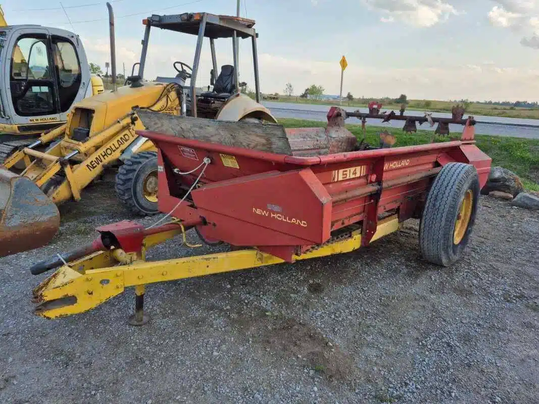 Gallery image 1 for Used 1986 New Holland 514 Manure Spreader
