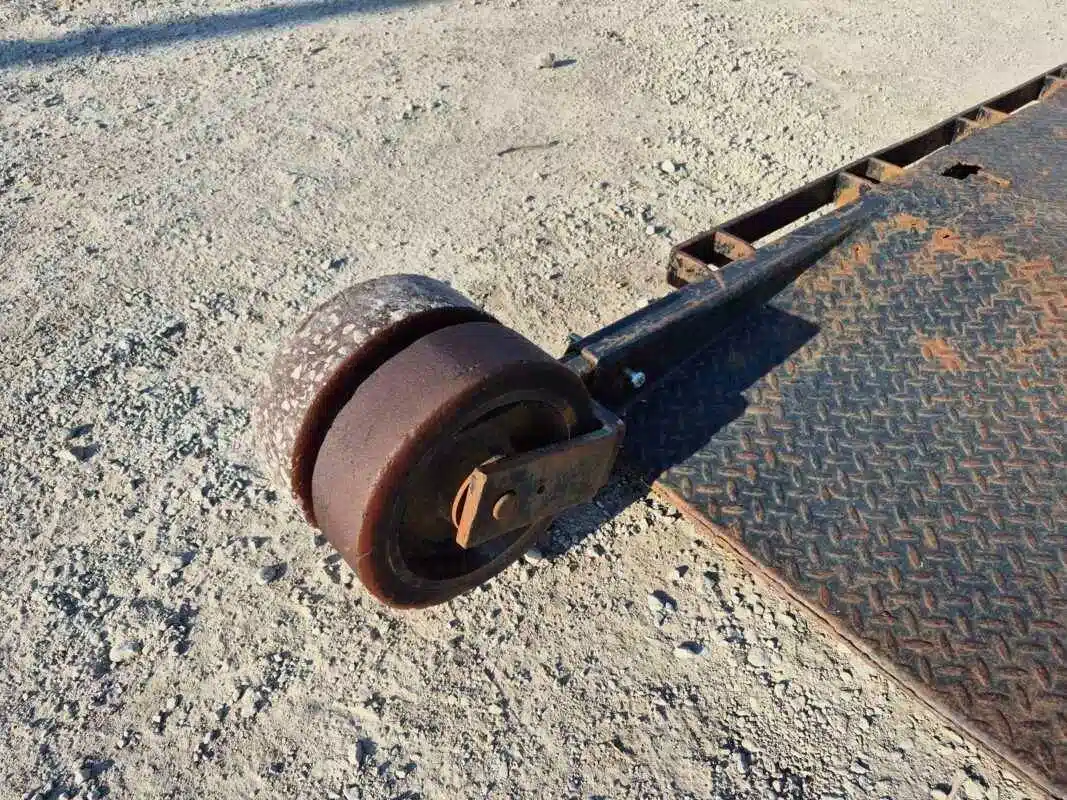 Gallery image 2 for 2004 International 4300 SBA Truck - Boom