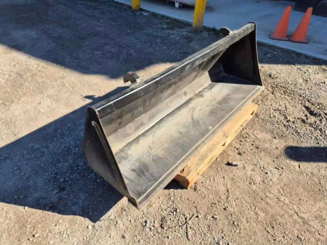 Gallery image 1 for Used Unspecified 66 inch material bucket with Euro/Alo quick-attach Bucket