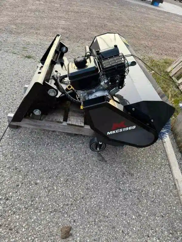 Gallery image 1 for Used MK Martin 1960 Sweeper