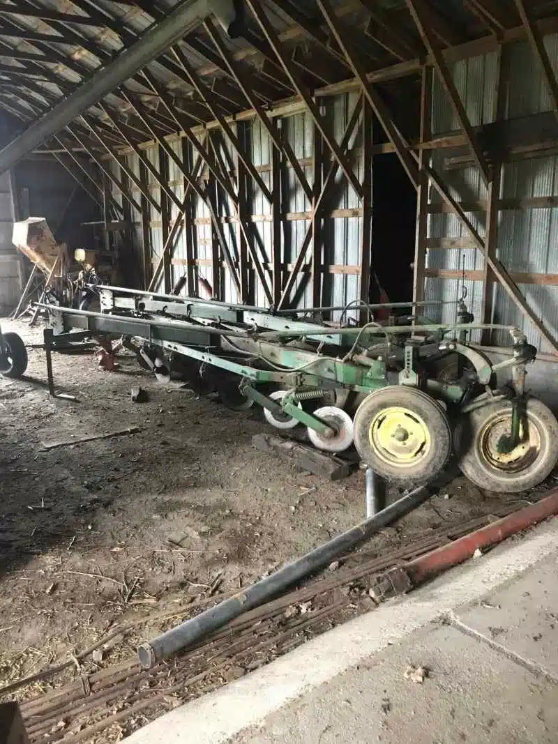 Gallery image 1 for Used John Deere 350 Plow