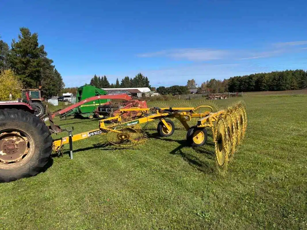 Used Vermeer VR1022 Rake
