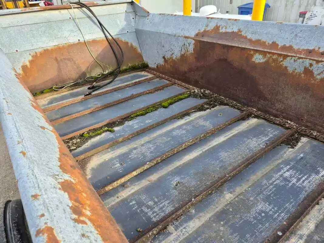 Gallery image 2 for Used New Idea 3639 Manure Spreader