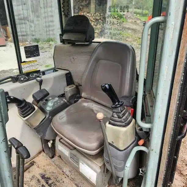 Gallery image 2 for Used Yanmar ViO40-3 Excavator