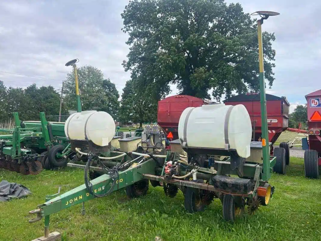 Used John Deere 7000 Planter
