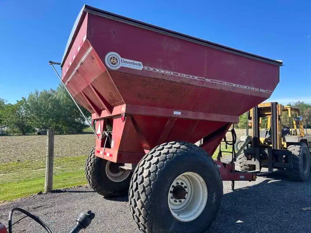 Gallery image 2 for Used Unverferth GC 4900 Grain Cart