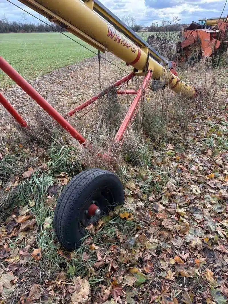 Gallery image 2 for Used Westfield WR 100-31 Grain Auger