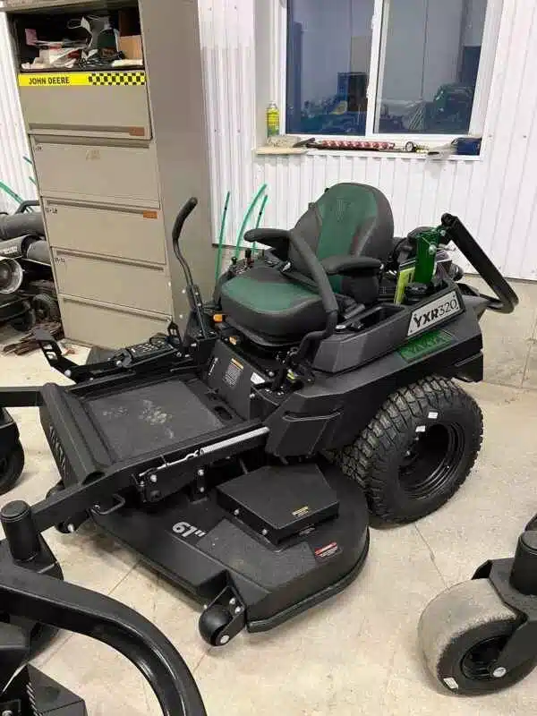 Used Yakta YXR 320 61" Mower - Zero Turn
