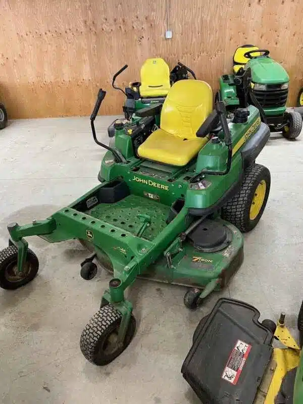 Gallery image 1 for Used John Deere Z520A Mower - Zero Turn