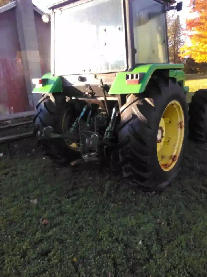 Gallery image 2 for 1992 John Deere 2650 Tractor