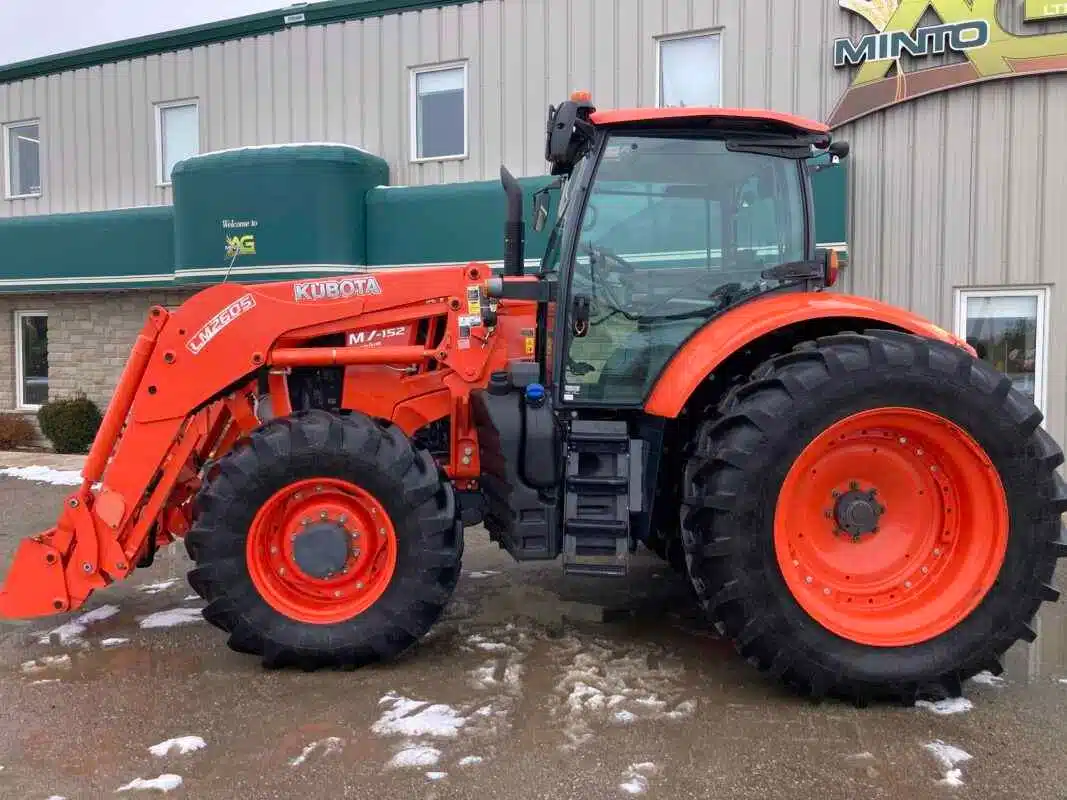 Gallery image 2 for 2021 Kubota M7-152 Tractor