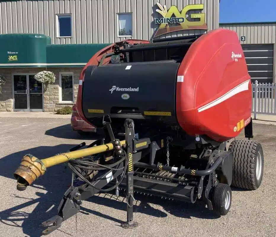 Gallery image 2 for 2013 Kverneland 6516 Round Baler